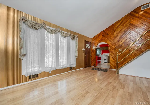 5th image of 19 Glenda Dr, Babylon, NY 11729 | MLS# 1030747