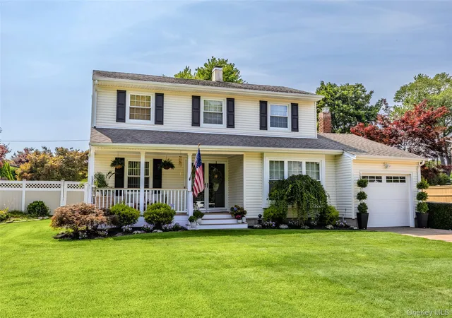 Photo 3 of Sale Pending at 334 Greenbelt Pkwy, Islip, NY 11742 | MLS# 1030764 | Listing updated on 2026-08-13