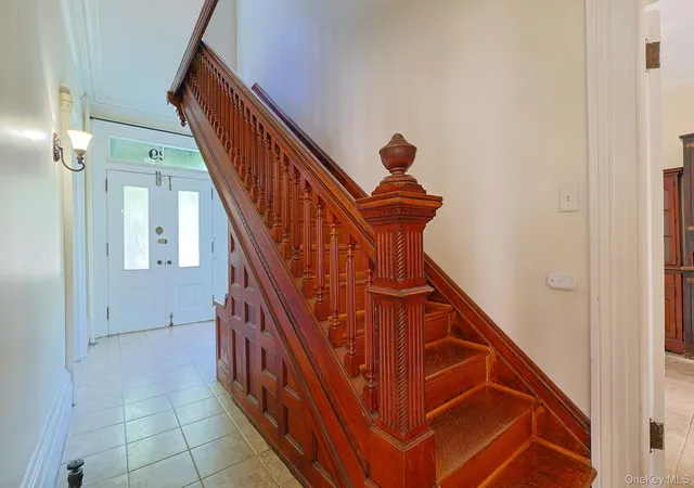Photo 4 of Single family home for sale at 129 Academy St, Poughkeepsie, NY 12601 | MLS# 1030768 | Listing updated on 2026-10-01