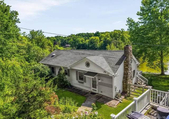 Photo 2 of Single family home for sale at 136 Lake Rd, New Windsor, NY 12577 | MLS# 1030769 | Listing updated on 2026-09-12