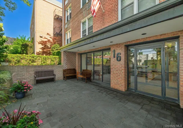 Photo 3 of Sale Pending at 16 Main St #2G, Hempstead, NY 11518 | MLS# 1030790 | Listing updated on 2026-08-07