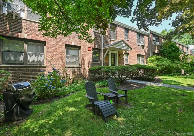 Photo 2 of Condo for sale at 5 Rockledge Ave #1A, Greenburgh, NY 10530 | MLS# 1030791 | Listing updated on 2026-09-03
