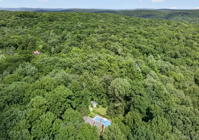2nd image of 541 E Mountain Rd N, Philipstown, NY 10516 | MLS# 1030795