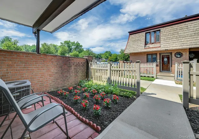 2nd image of 9 Heritage Dr #A, Clarkstown, NY 10956 | MLS# 1030800