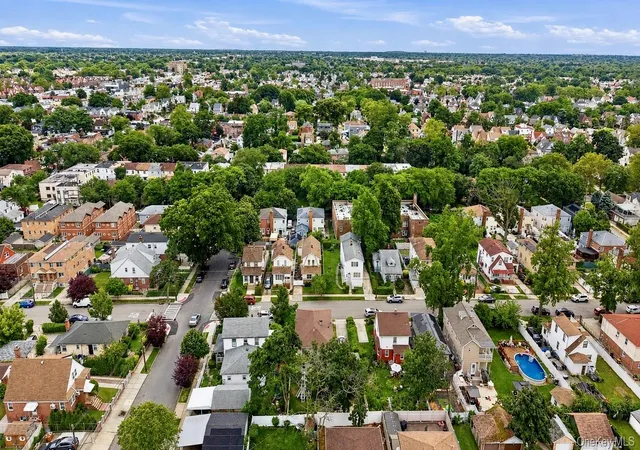 15th image of 136 10 222nd St, New York, NY 11413 | MLS# 1030809
