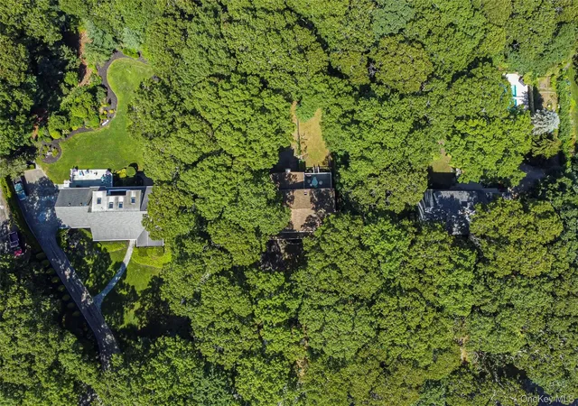 20th image of 1540 Laurelwood Dr, Riverhead, NY 11948 | MLS# 1030811