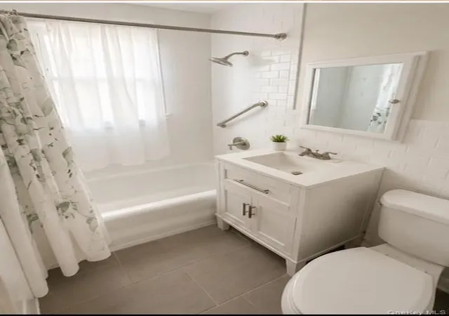 Photo 3 of Sale Pending at 10 Catskill Ave, Yonkers, NY 10704 | MLS# 1030848 | Listing updated on 2026-08-28