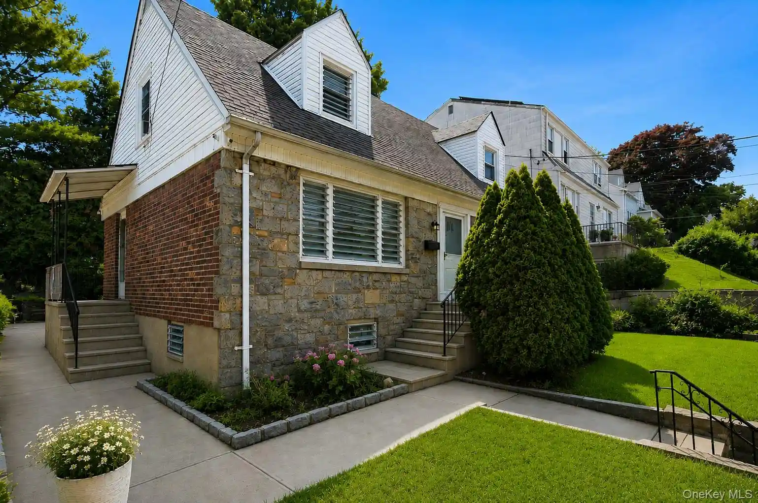 Listing Photo 32 - Condo for sale in 114 Greenvale Ave located at 114 Greenvale Ave, Yonkers, NY 10703 - Unit 114 Greenvale Ave