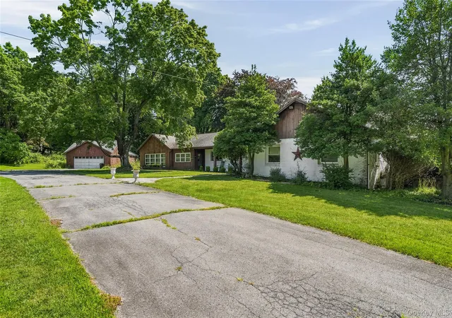 Photo 3 of Single family home for sale at 130 Cromwell Hl Rd, Monroe, NY 10950 | MLS# 1030858 | Listing updated on 2026-08-19