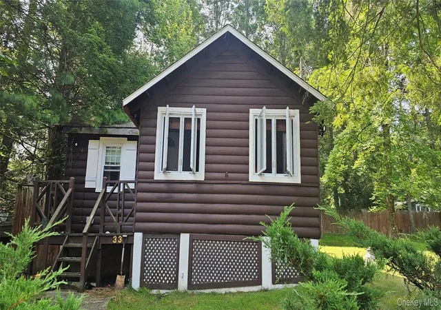Photo 1 of Single family home for sale at 33 W Delaware Pl, Bethel, NY 12720 | MLS# 1030860 | Listing updated on 2026-08-29