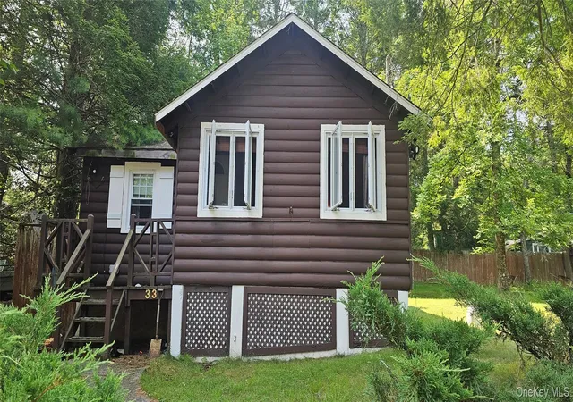 Photo 3 of Single family home for sale at 33 W Delaware Pl, Bethel, NY 12720 | MLS# 1030860 | Listing updated on 2026-08-29
