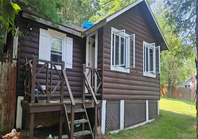 Photo 4 of Single family home for sale at 33 W Delaware Pl, Bethel, NY 12720 | MLS# 1030860 | Listing updated on 2026-08-29