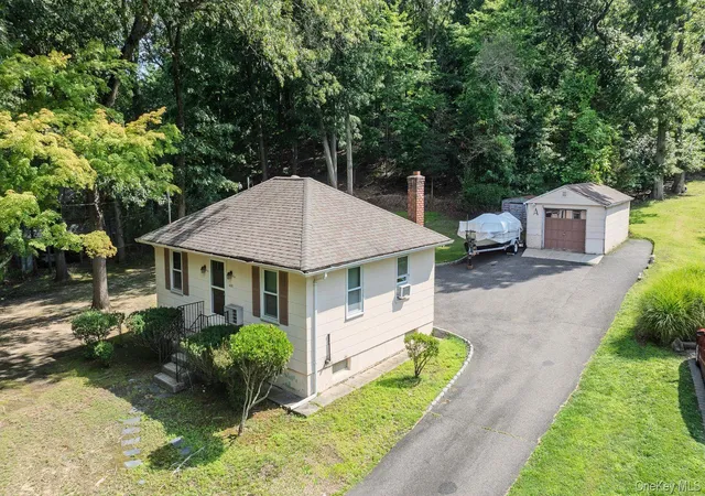 Photo 1 of Sale Pending at 468 Old Brg Rd, Huntington, NY 11768 | MLS# 1030862 | Listing updated on 2026-09-20