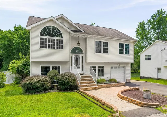 2nd image of 9 Ashland Ave, Middletown, NY 10940 | MLS# 1030876