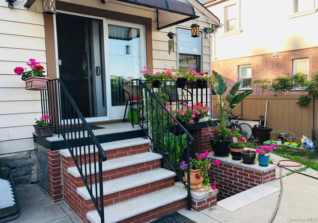 Photo 2 of Single family home for sale at 7314 69th Avenue, New York, NY 11379 | MLS# 1030884 | Listing updated on 2026-09-29