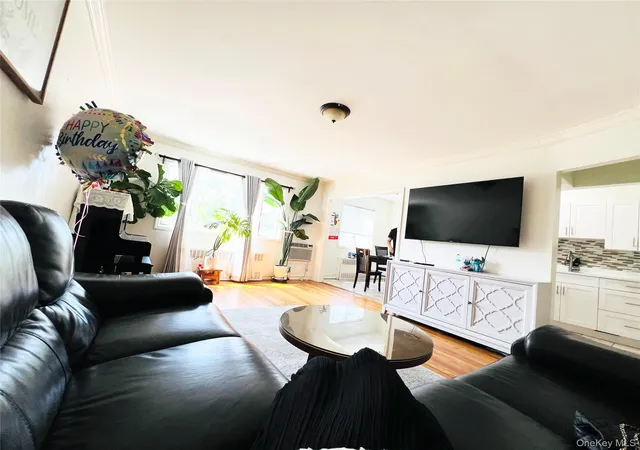 Photo 2 of Single family home for sale at 6927 169th Street, Fresh Meadows, NY 11365 | MLS# 1030886 | Listing updated on 2026-09-13