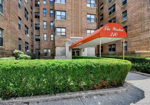 Photo 24 of Sale Pending at 210 Martine Ave #5F, White Plains, NY 10601 | MLS# 1030889 | Listing updated on 2026-09-01