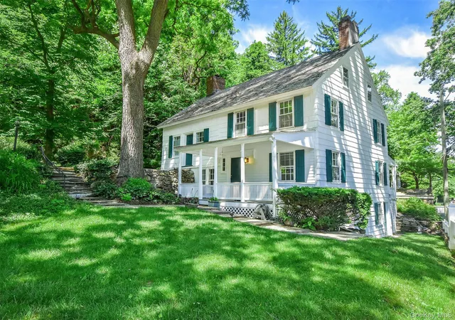 Photo 1 of Single family home for sale at 150 Main St, North Hempstead, NY 11576 | MLS# 1030892 | Listing updated on 2026-10-03