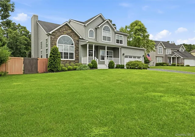 Photo 3 of Sale Pending at 2 Jane St, Brookhaven, NY 11764 | MLS# 1030898 | Listing updated on 2026-08-21