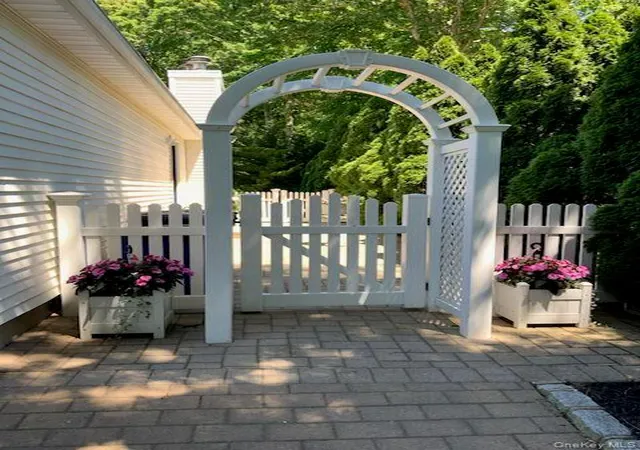 42nd image of 35 Pine Ridge Dr, Smithtown, NY 11787 | MLS# 1030904