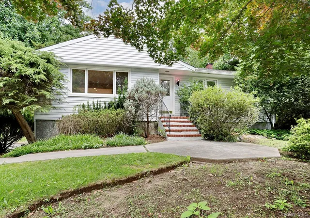 Photo 1 of Single family home for sale at 160 Pascack Rd, Ramapo, NY 10965 | MLS# 1030909 | Listing updated on 2026-09-02