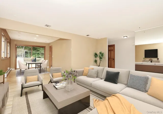Photo 3 of Single family home for sale at 160 Pascack Rd, Ramapo, NY 10965 | MLS# 1030909 | Listing updated on 2026-10-20
