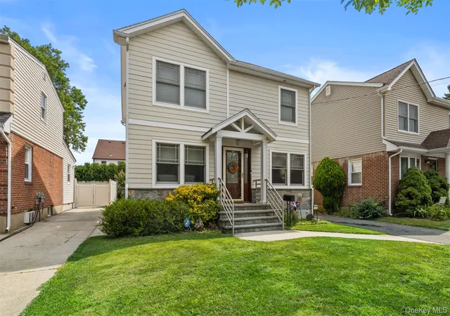 Photo 2 of Sale Pending at 432 Argyle Rd, North Hempstead, NY 11501 | MLS# 1030940 | Listing updated on 2026-08-08