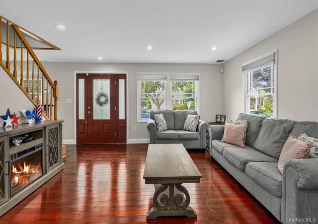 Photo 3 of Sale Pending at 432 Argyle Rd, North Hempstead, NY 11501 | MLS# 1030940 | Listing updated on 2026-08-08