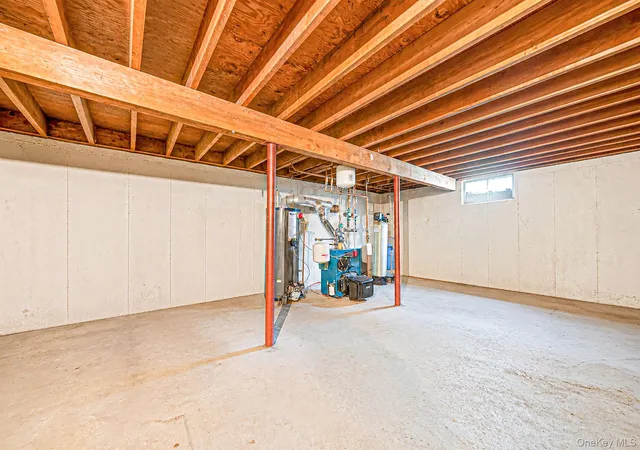 Photo 31 of Single family home for sale at 42 E Bartlett Rd, Brookhaven, NY 11953 | MLS# 1030942 | Listing updated on 2026-08-11
