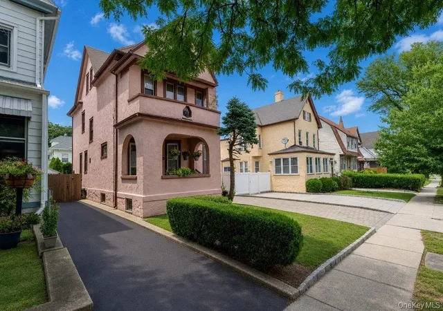 2nd image of 129 Urban St, Mount Vernon, NY 10552 | MLS# 1030951