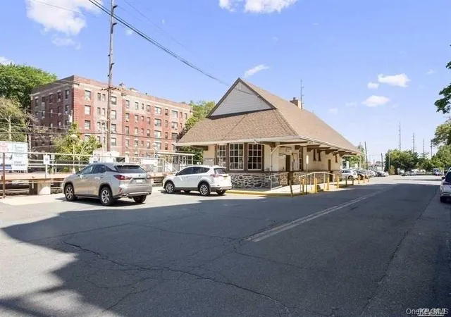 Photo 20 of Condo for sale at 141 Wyckoff Pl #4A, Hempstead, NY 11598 | MLS# 1030952 | Listing updated on 2026-07-28