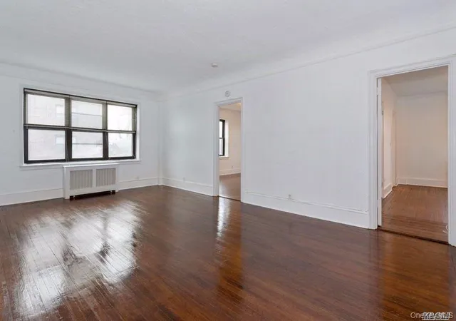 Photo 4 of Sale Pending at 141 Wyckoff Pl #4A, Hempstead, NY 11598 | MLS# 1030952 | Listing updated on 2026-09-18