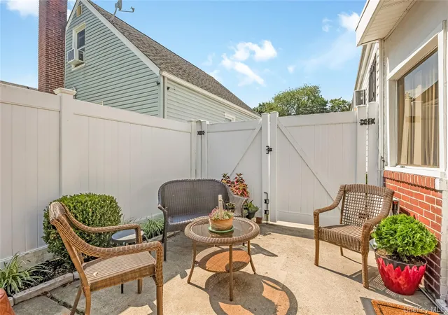 Photo 4 of Single family home for sale at 133 Booth St, Hempstead, NY 11550 | MLS# 1030962 | Listing updated on 2026-09-04