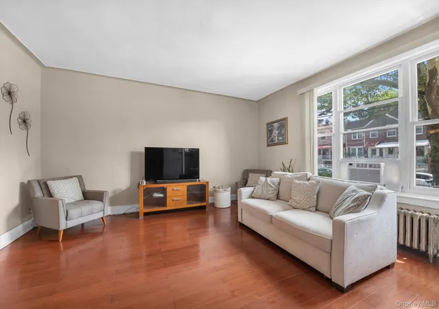 Photo 3 of Sale Pending at 2053 Turnbull Ave, New York, NY 10473 | MLS# 1030964 | Listing updated on 2026-09-23