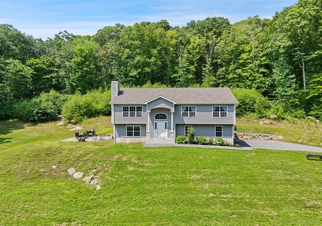 Photo 3 of Single family home for sale at 71 Hitchcock Hl Rd, Carmel, NY 10541 | MLS# 1030967 | Listing updated on 2026-08-27