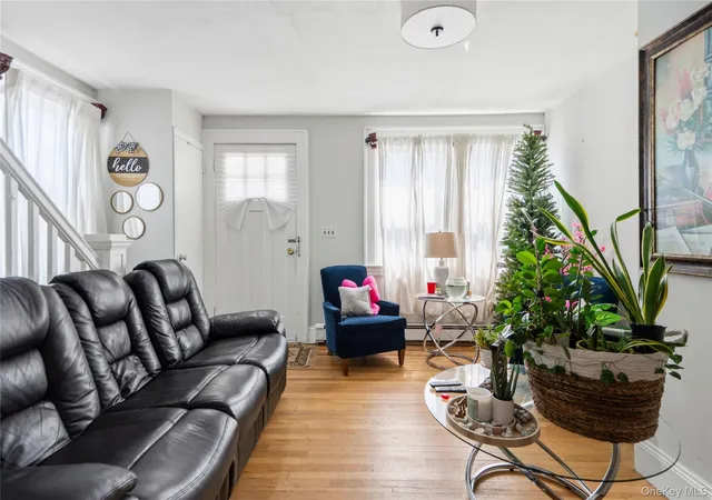 Photo 3 of Single family home for sale at 194 Woodfield Rd, Hempstead, NY 11552 | MLS# 1030969 | Listing updated on 2026-08-29