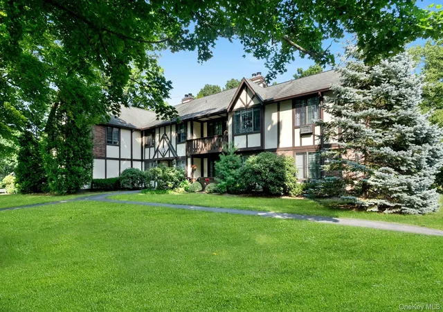 Photo 1 of Sale Pending at 21 Foxwood Dr #2, Mount Pleasant, NY 10570 | MLS# 1030982 | Listing updated on 2026-08-16