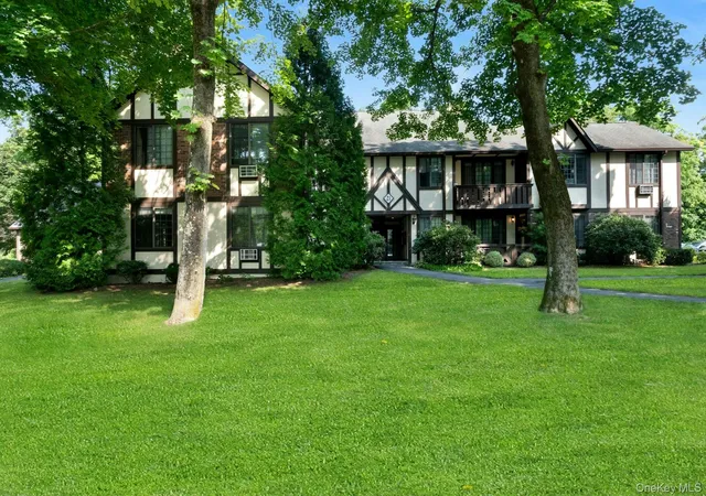 Photo 2 of Sale Pending at 21 Foxwood Dr #2, Mount Pleasant, NY 10570 | MLS# 1030982 | Listing updated on 2026-08-16