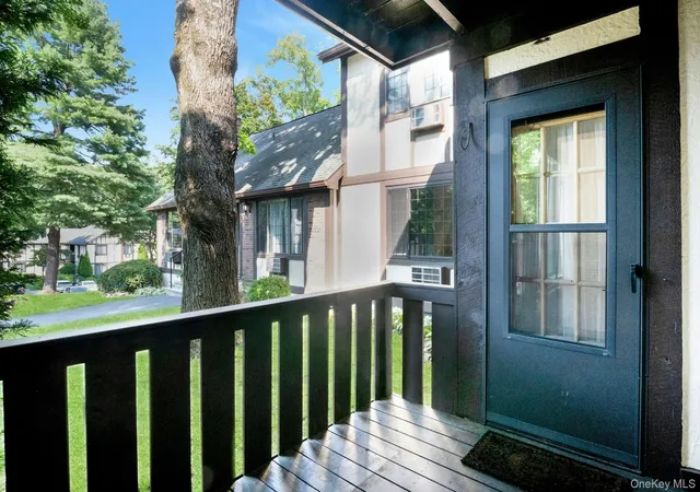 Photo 4 of Sale Pending at 21 Foxwood Dr #2, Mount Pleasant, NY 10570 | MLS# 1030982 | Listing updated on 2026-08-16
