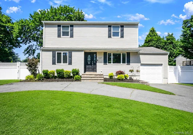 Photo 1 of Sale Pending at 107 Terry Rd, Islip, NY 11782 | MLS# 1030989 | Listing updated on 2026-08-28