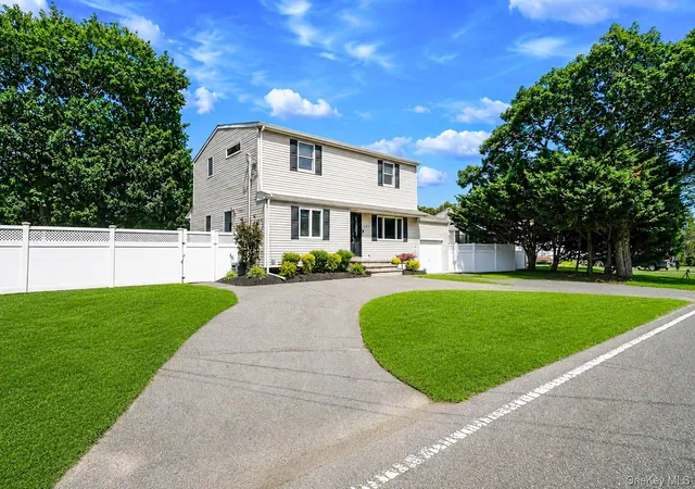 Photo 3 of Sale Pending at 107 Terry Rd, Islip, NY 11782 | MLS# 1030989 | Listing updated on 2026-08-28