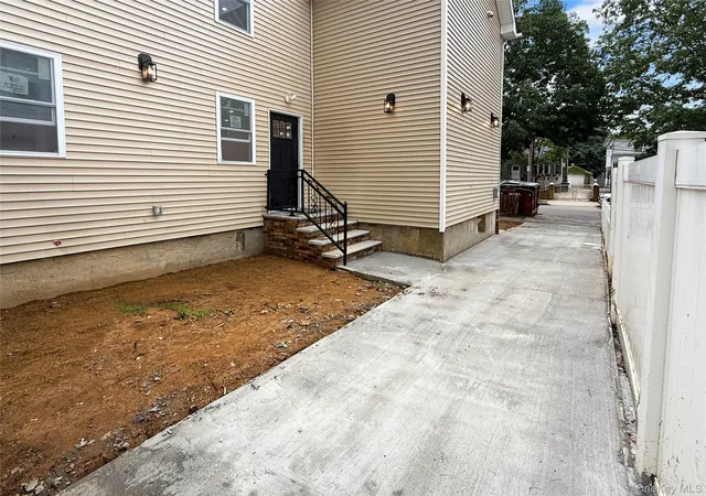 34th image of 14320 182nd Pl, New York, NY 11413 | MLS# 1030998
