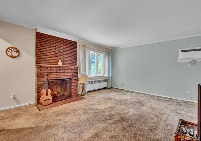 Photo 3 of Sale Pending at 505 Leonard Blvd, North Hempstead, NY 11040 | MLS# 1031021 | Listing updated on 2026-09-03