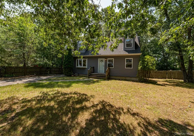 Photo 3 of Sale Pending at 252 Oxhead Rd, Brookhaven, NY 11720 | MLS# 1031038 | Listing updated on 2026-09-22
