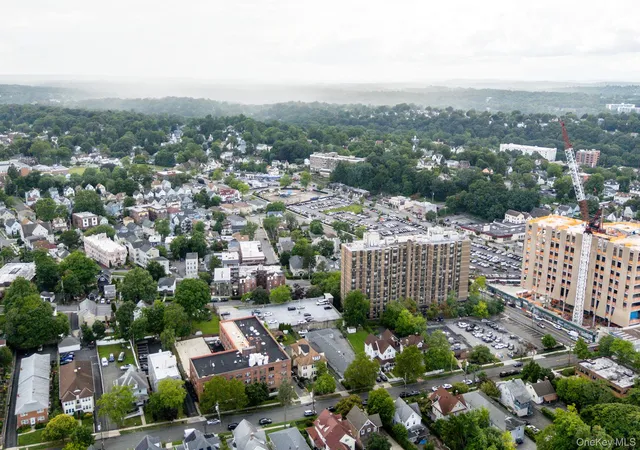 Listing Photo 2 - Condo for sale in building located at 43 Davis Ave, White Plains, NY 10805 - Unit #