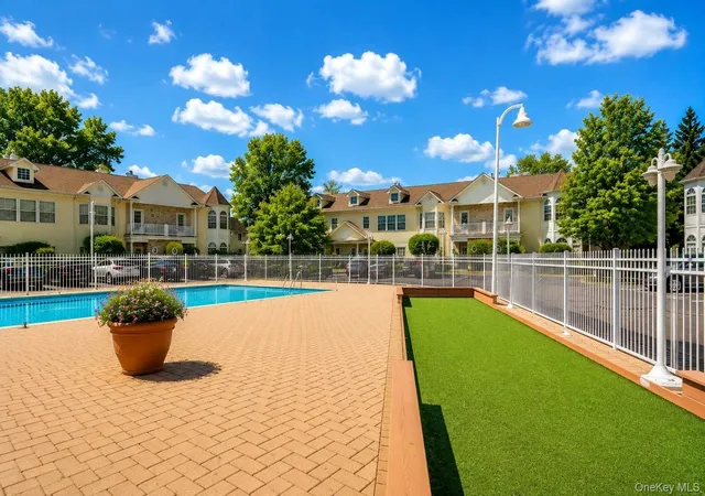 23rd image of 406 Narragansett Villas Dr, Babylon, NY 11757 | MLS# 1031042