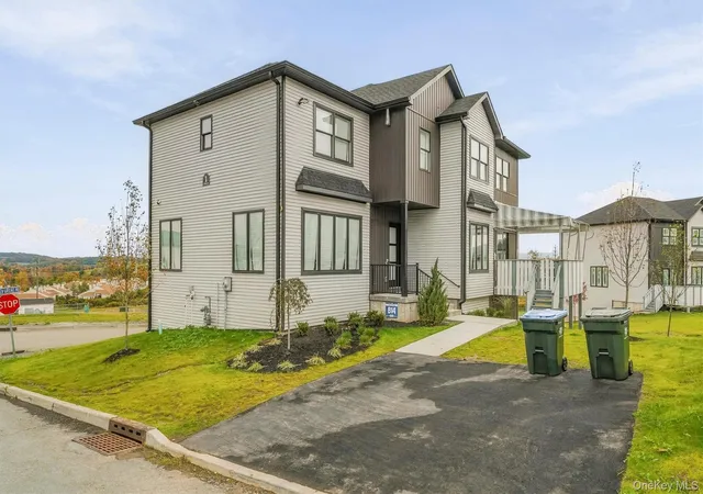 Photo 2 of Single family home for sale at 1 Hilltop Ln, Chester Town, NY 10918 | MLS# 1031045 | Listing updated on 2026-10-18