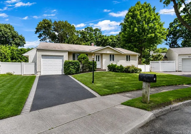 Photo 2 of Sale Pending at 51 Longworth Ave, Huntington, NY 11746 | MLS# 1031057 | Listing updated on 2026-08-23