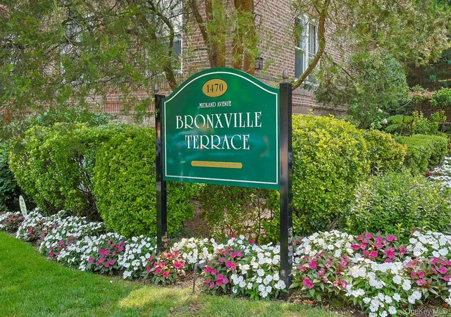 Listing Photo 2 - Condo for sale in building located at 1470 Midland Ave, Yonkers, NY 10701 - Unit #5L