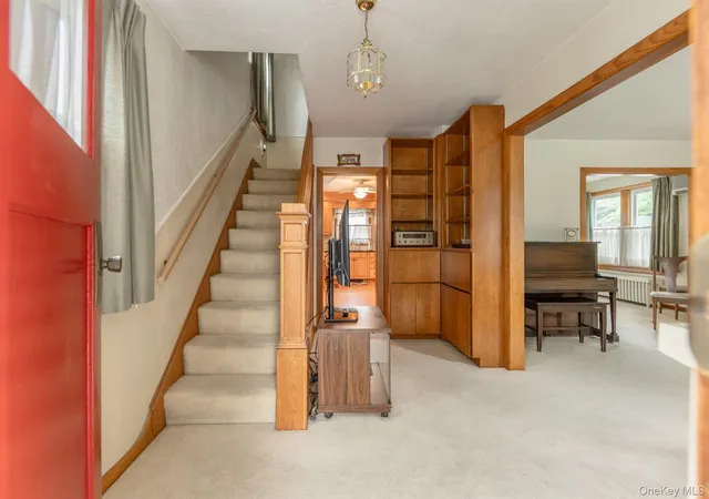 Photo 3 of Single family home for sale at 284 Clifton Ave, Kingston, NY 12401 | MLS# 1031070 | Listing updated on 2026-10-06